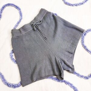 🍒 𝑷𝑹𝑰𝑪𝑬 ↓ Rachel Parcell Light Gray Knit Sweater Hi Rise Shorts